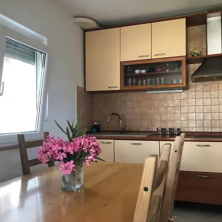 Apartament By The River *